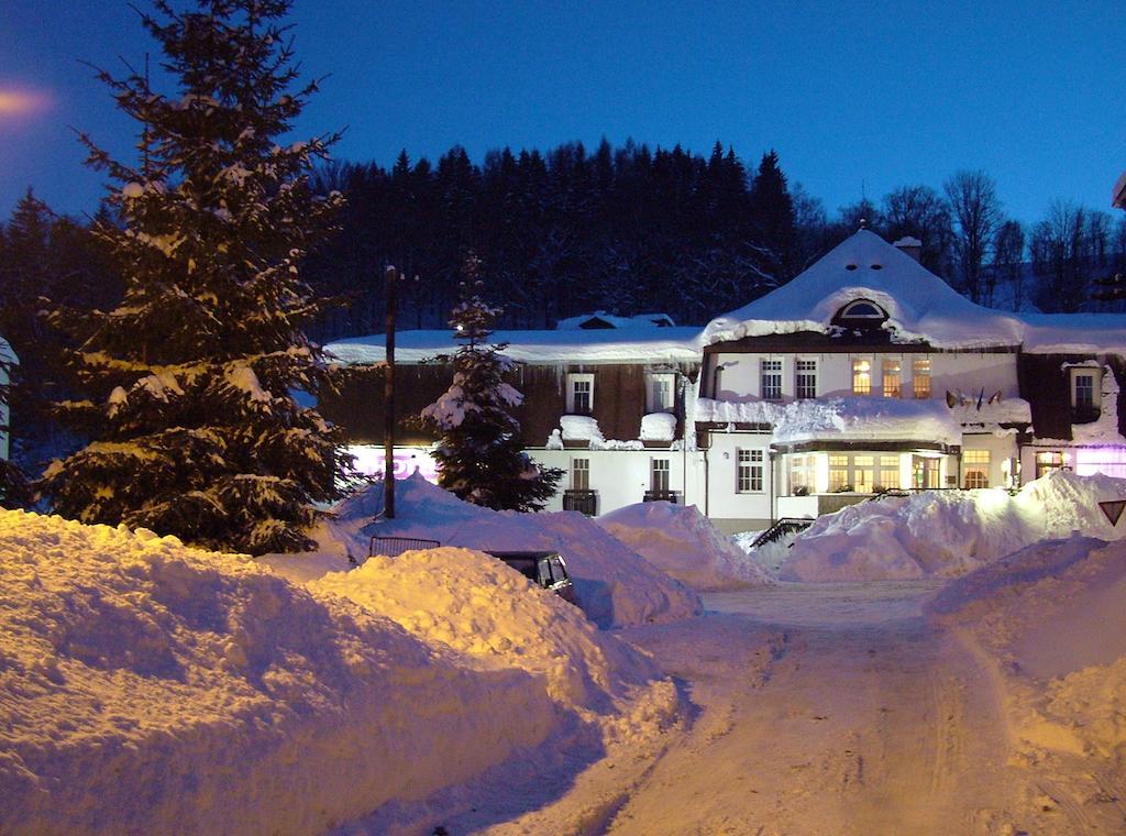 Hotel Prom สโวโบดา นาด อูโปว์ ภายนอก รูปภาพ